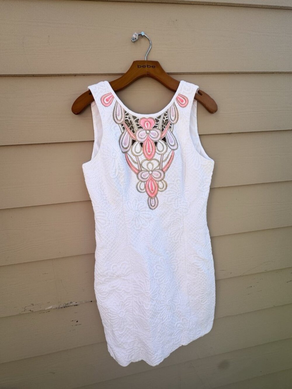 Lilly Pulitzer Logan Embroidered White Floral Shift Dress with Pattern - Size 6